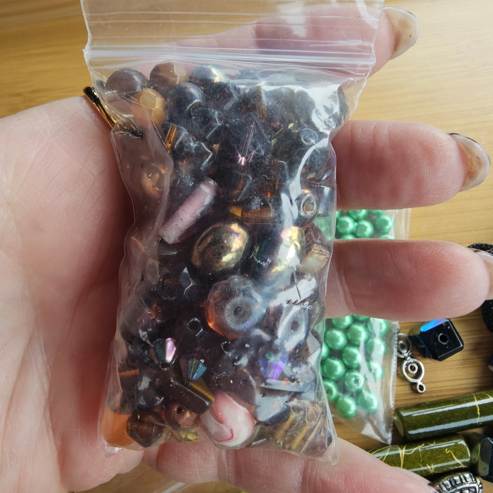 Mixed Jewelry Beads and Findings - Green, Black, Silver - Picture 11 of 12